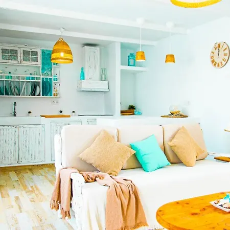 Turquesa Beach&pool شقة *